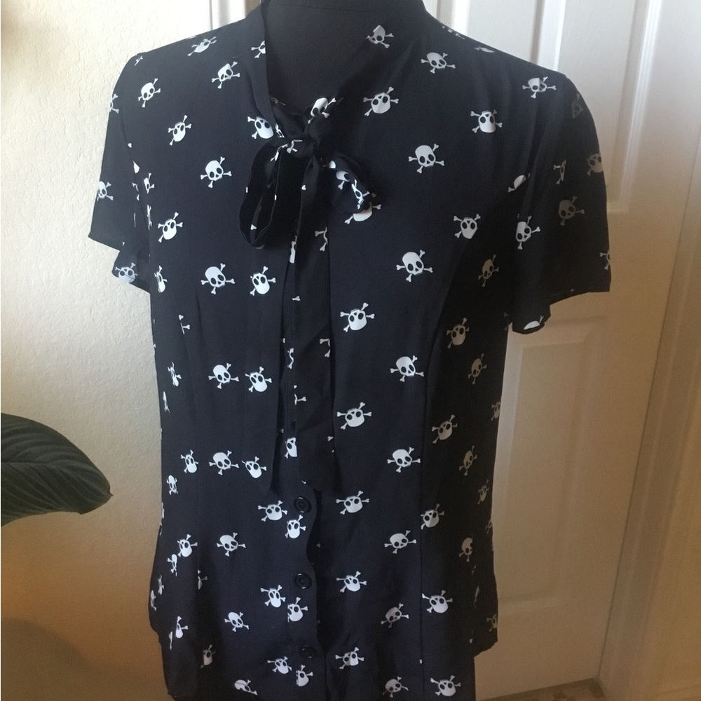 Unique Vintage Black with White Skull blouse XL 14